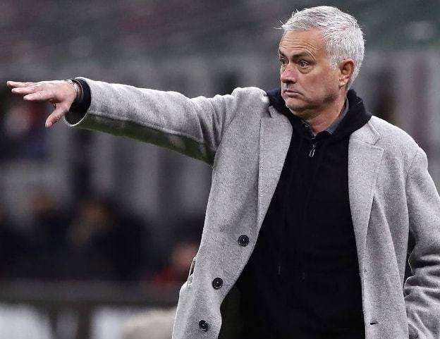 隆戈写道：莱奥检查过后，一切正常已经伤愈，进入康复阶段。